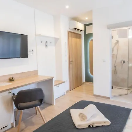 Erhardt Panzio B&B 쇼프론