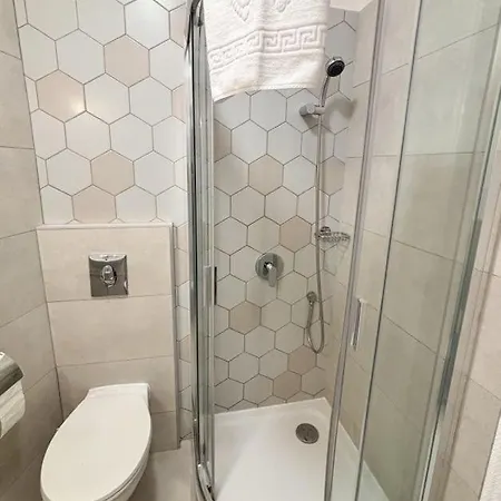Erhardt Panzió Panzió 4*