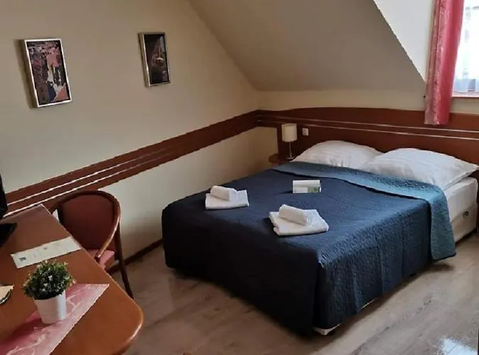 Erhardt Panzio Bed & Breakfast 4*