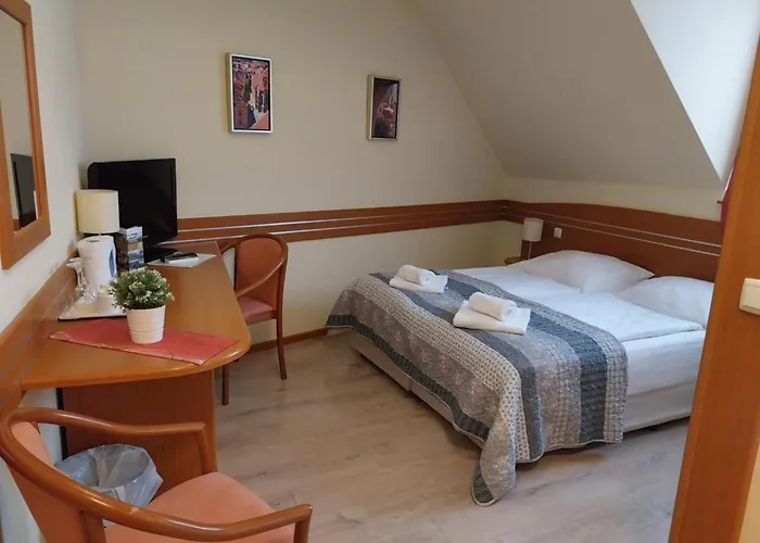 Erhardt Panzio 4* Sopron