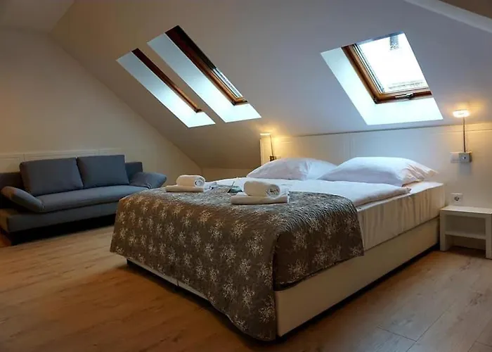 Erhardt Panzio Bed & Breakfast 4*